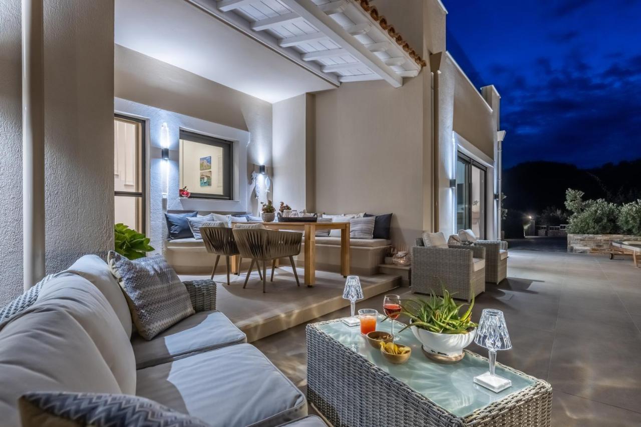 Villa Politimi Luxury Retreat สโกเปลอสทาวน์ ภายนอก รูปภาพ