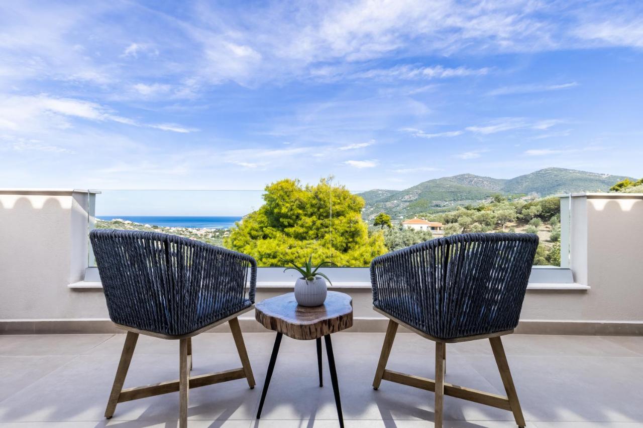 Villa Politimi Luxury Retreat สโกเปลอสทาวน์ ภายนอก รูปภาพ